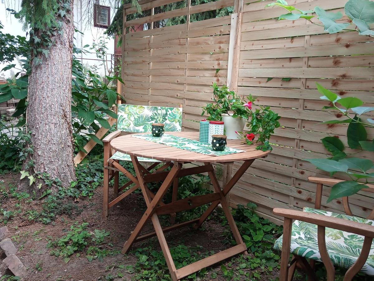 Zarda Utcai Appartement *